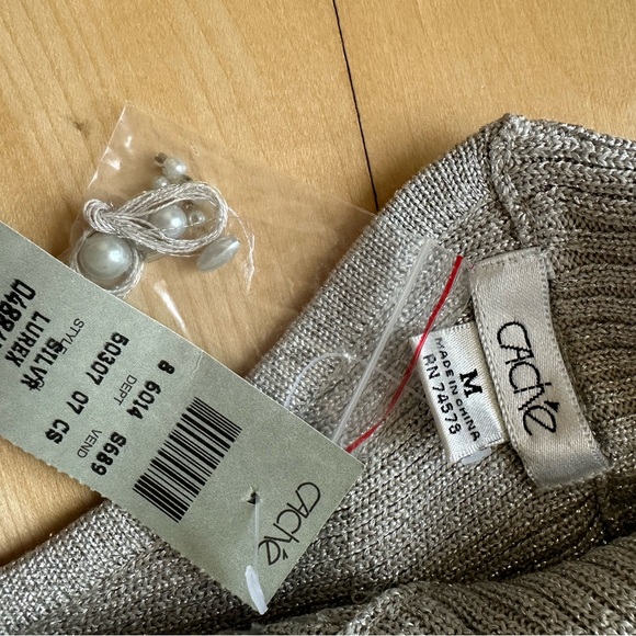 Cache metallic sleeveless mock turtleneck sweater. - Picture 5 of 5